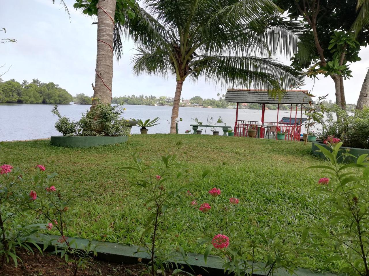 Mahi Villa Bentota Esterno foto